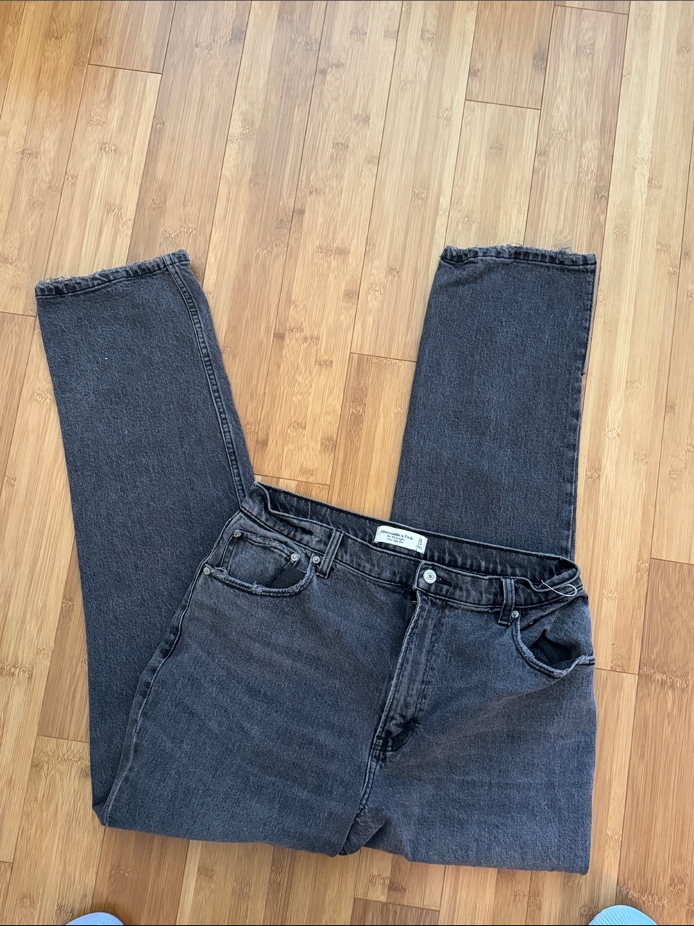 Abercrombie & Fitch Straight Leg Black-Wash Jeans